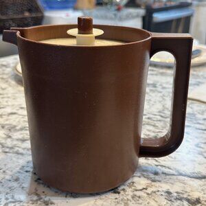 1970 Tupperware " Go- Between" pitcher